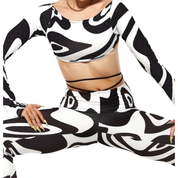 Sydney Jaded London Black and White Chaotic Monochrome Print Wide Leg Trousers - Picture 4 of 14